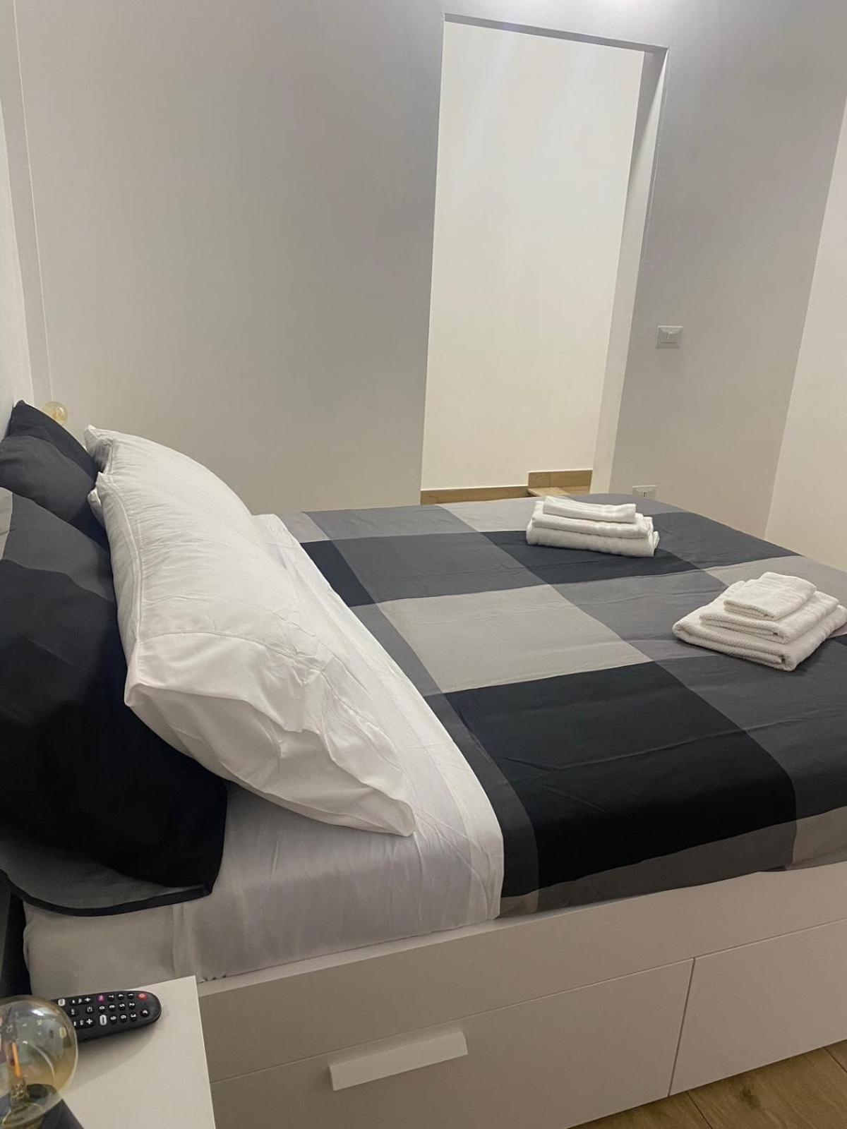 Discovery Ortigia Apartments Сиракуза Екстериор снимка